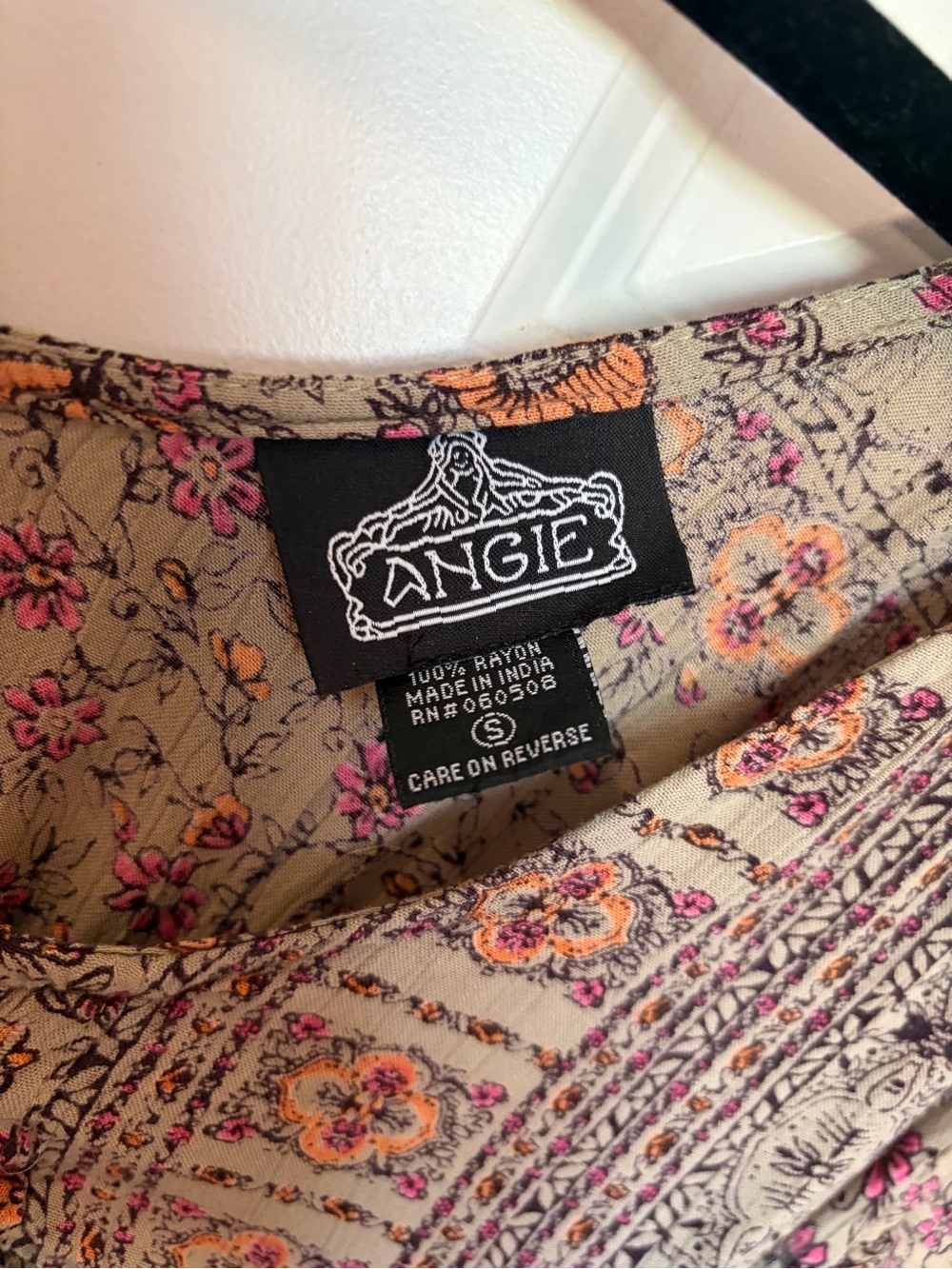Angie Floral Border-Print Maxi Dress in Taupe / Sage - Picture 3 of 3